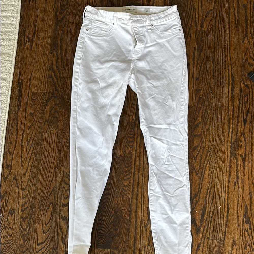 Lucky Brand White Skinny Jeans with Distressed Detailing